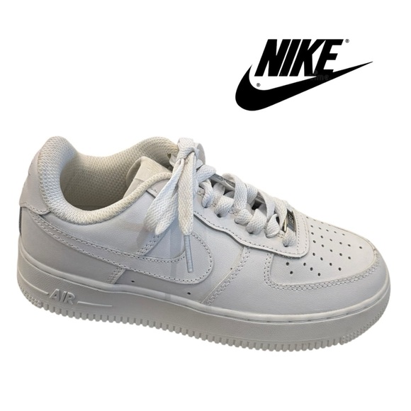 Nike Air Force 1 Low '07
White Leather Women’s Right Single Sneaker AMPUTEE 5.5 - Picture 1 of 5